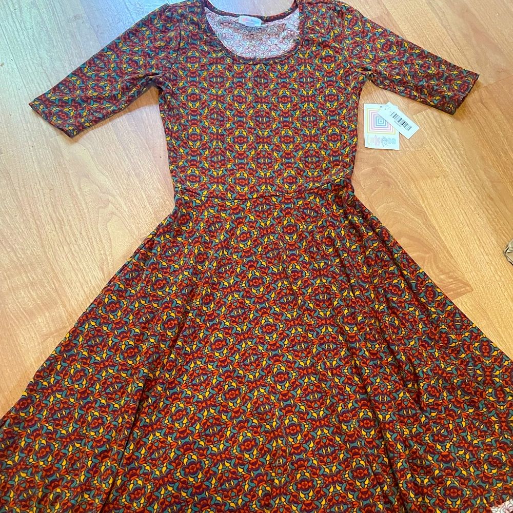 Xs Nicole A-line Dress Lularoe Fit & Flare Rainbow multicolor NWT 1/2 Sleeves